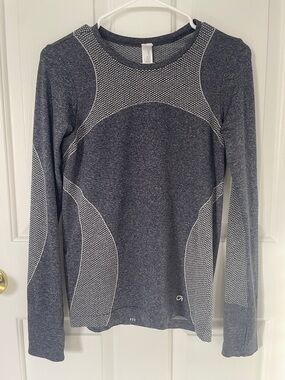 Gap fit Women's Heather blue and grey Long-Sleeve Crew Neck Pullover